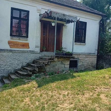 Country House Pivnica Milic Rogljevo Lägenhet Exteriör bild