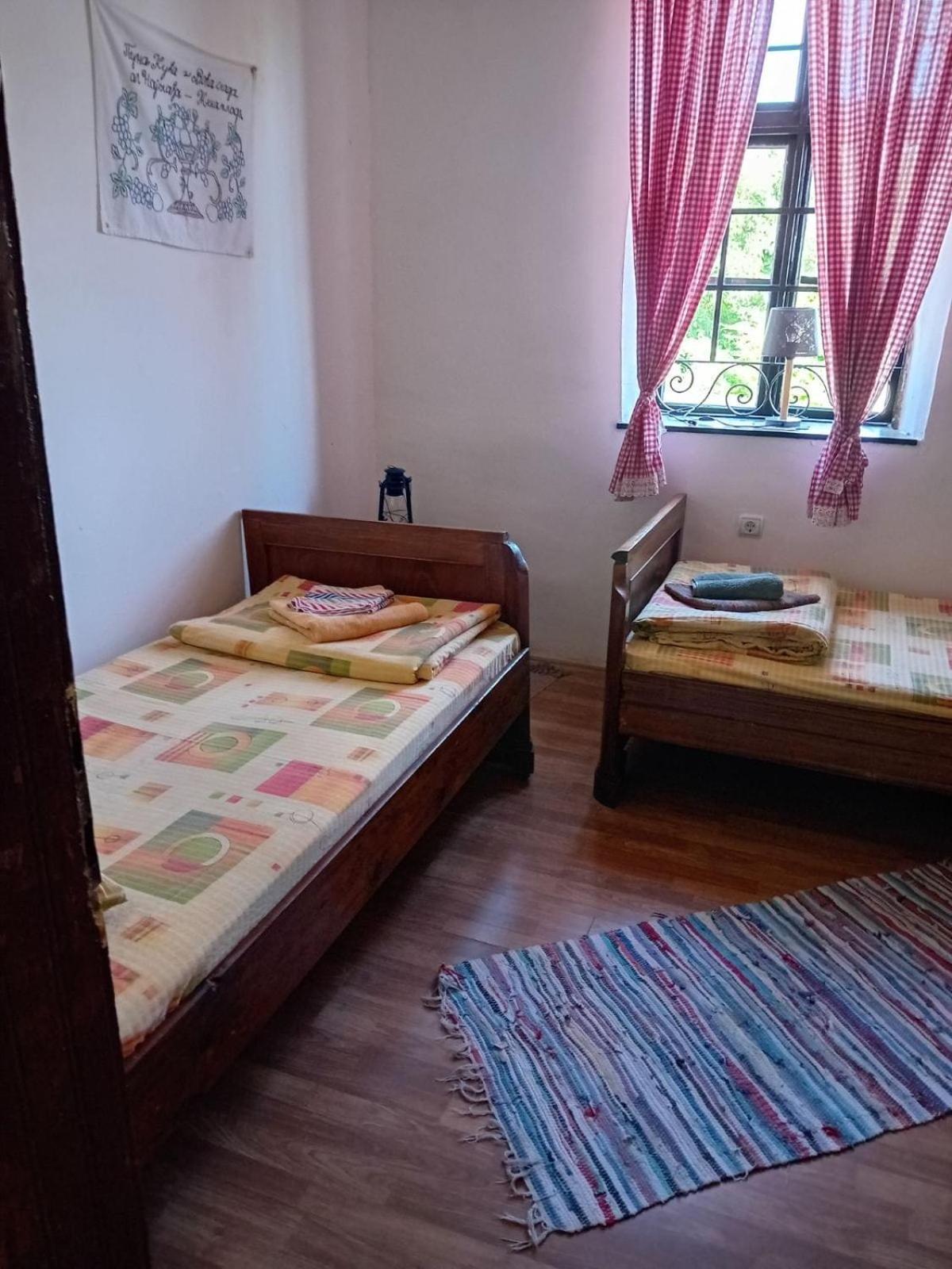 Country House Pivnica Milic Rogljevo Lägenhet Exteriör bild