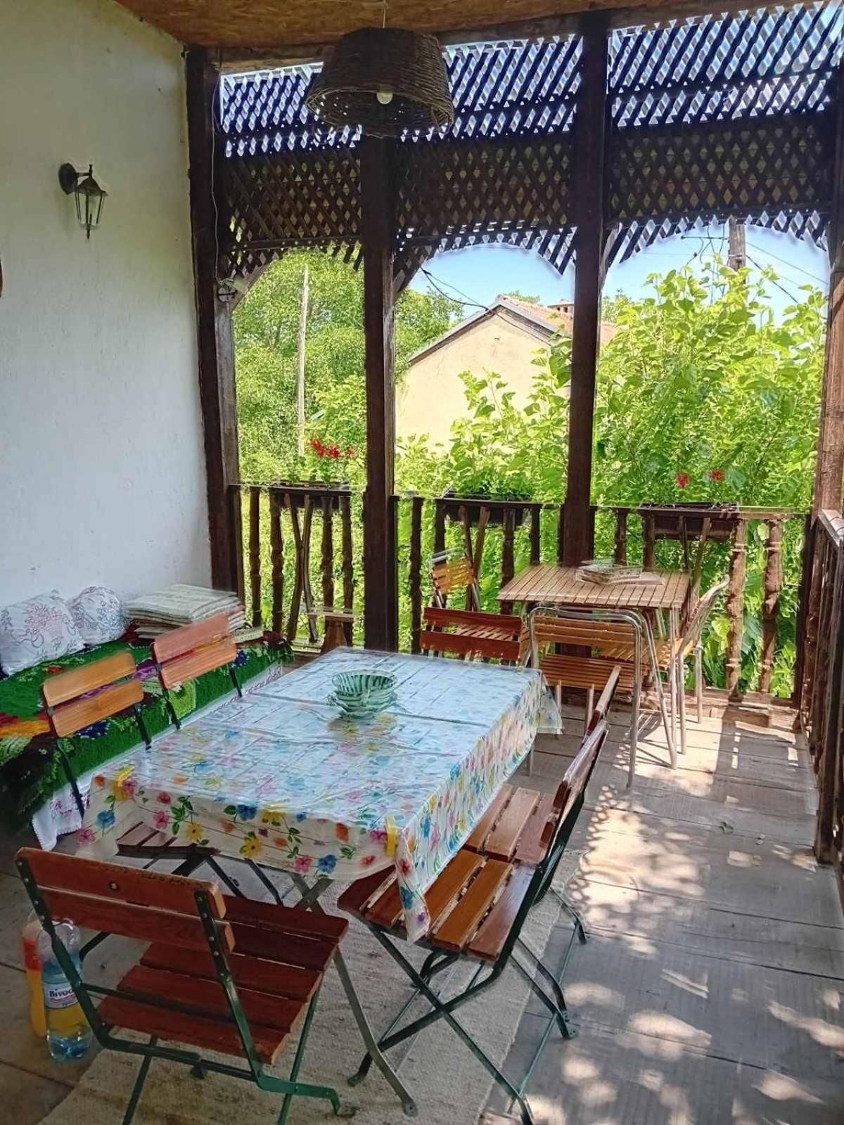 Country House Pivnica Milic Rogljevo Lägenhet Exteriör bild